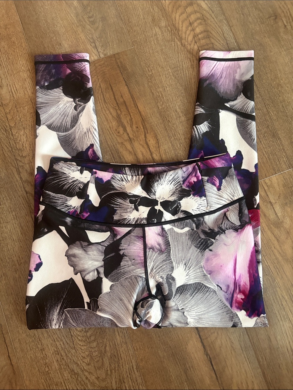CALIA by Carrie Underwood Purple, Black & White Floral High-Waist Leggings